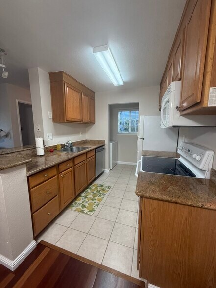 Primary Photo - 267 Lighthouse Dr