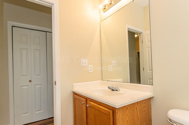 Building Photo - 2504 Gladiolus St