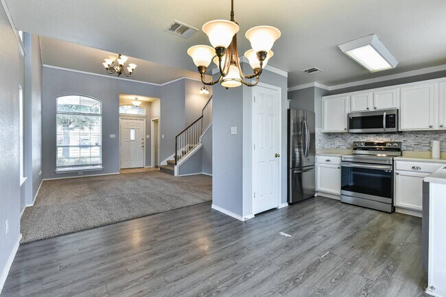 Building Photo - 4600 Donegal Bay Ct