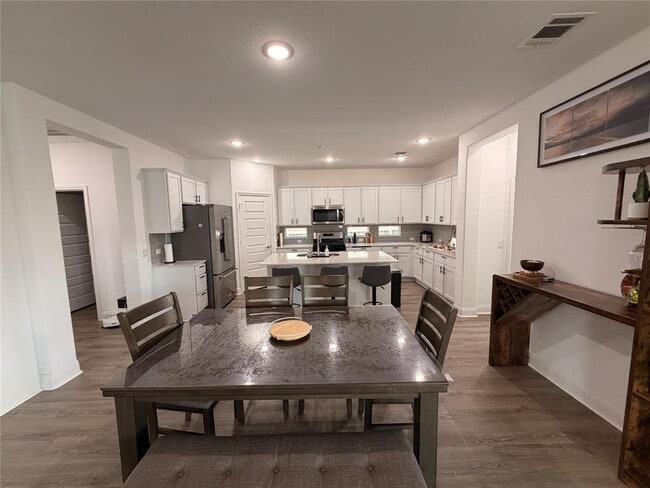 Building Photo - 18017 Stefano Dr