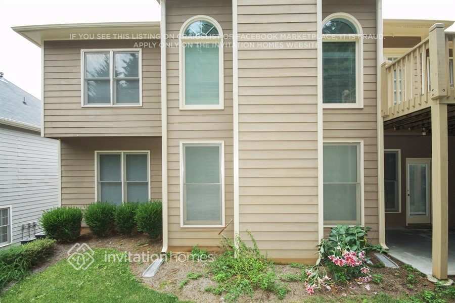 Building Photo - 620 Jefferson Pl