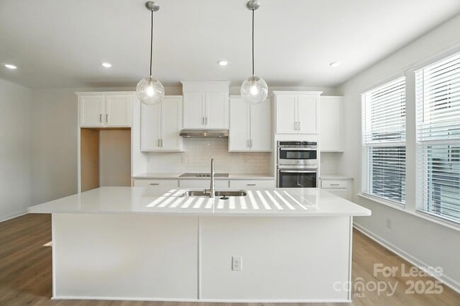 Building Photo - 5033 Westmead Ln