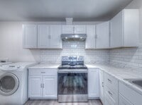 Building Photo - Spacious 3 Bedroom, 2 Bath Duplex with Garage, Washer & Dryer Included – Move-In Ready!