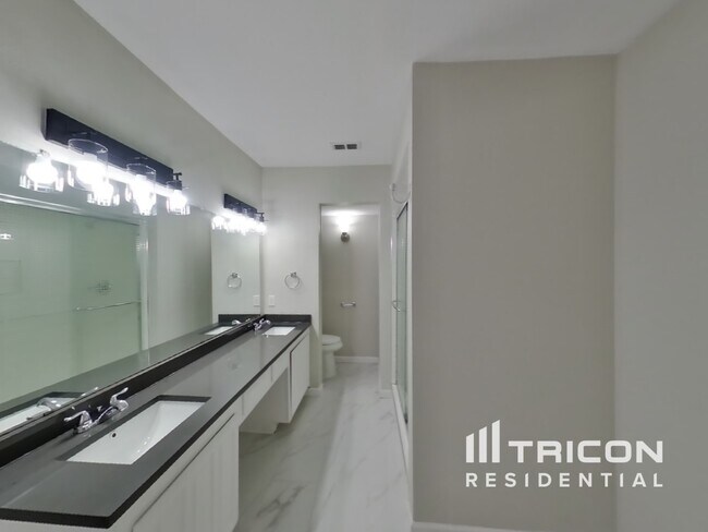 Building Photo - 1029 Twin Falls Dr