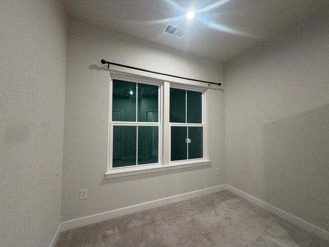 Building Photo - 2696 Azalea Garden Rd