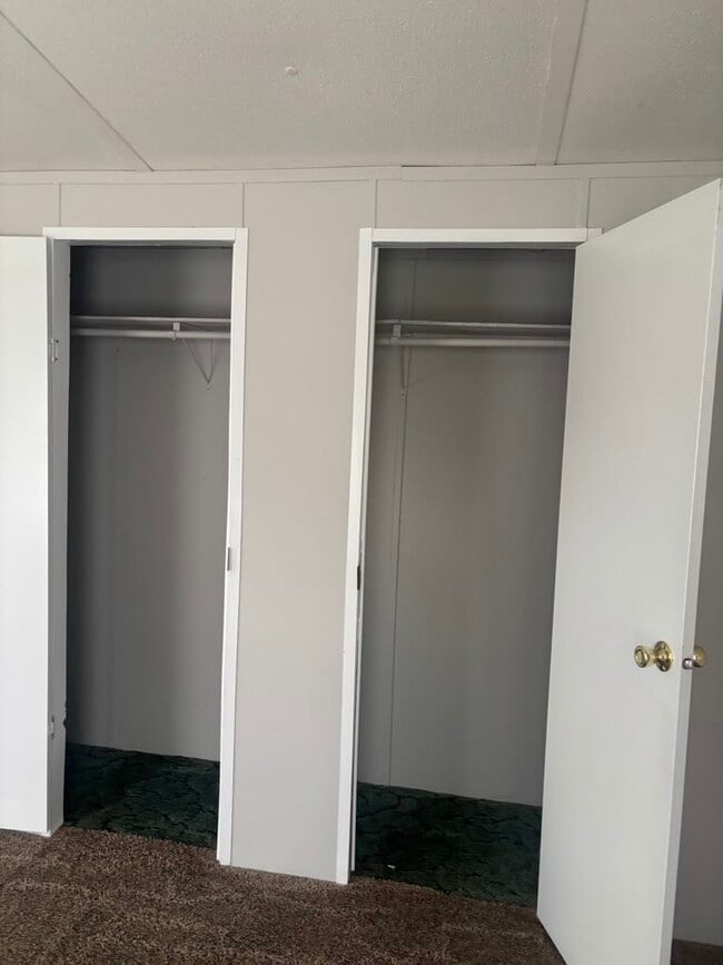 Building Photo - Braswell Mobile Home Park