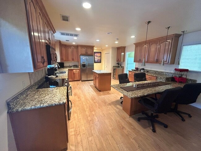 Building Photo - 1500 Vinson Ray Rd