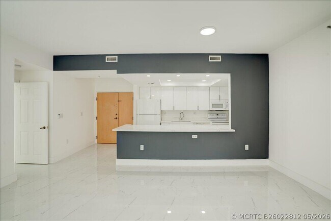 Building Photo - 9805 NW 52nd St