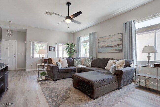 Building Photo - 755 Cam Del Ray