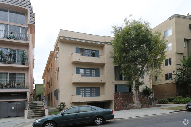 Building Exterior - 10964 Wellworth Ave