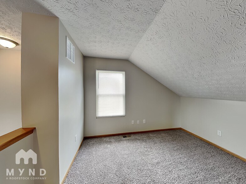 Building Photo - 362 Ashford Ave