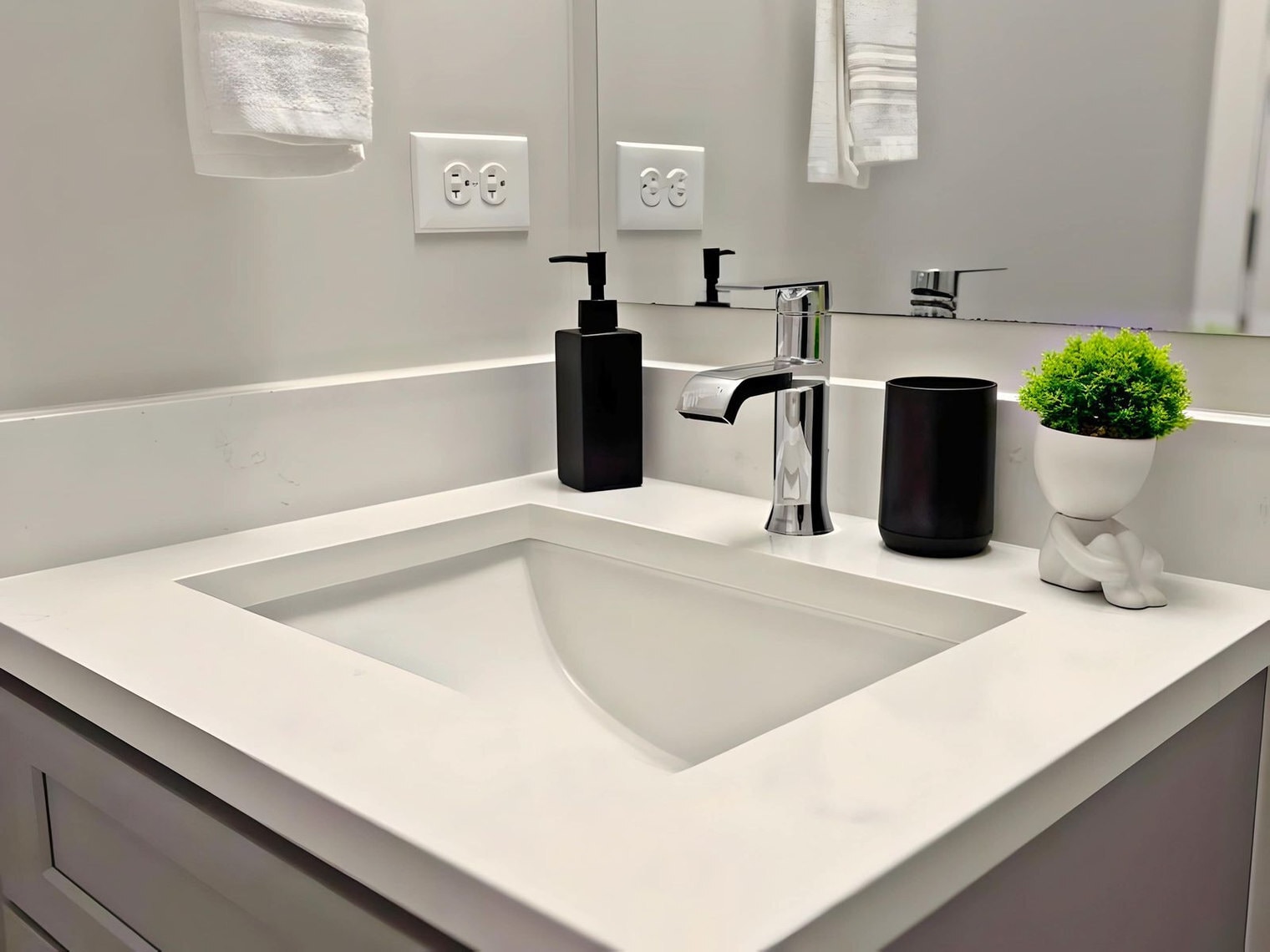 Building Photo - 28417 Torch Pkwy