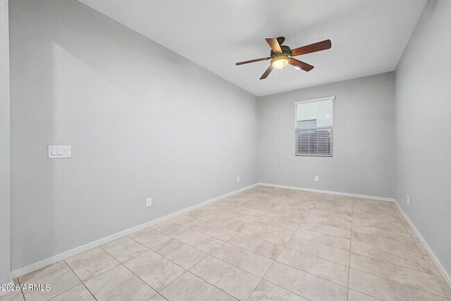 Building Photo - 1041 Glen Canyon Dr
