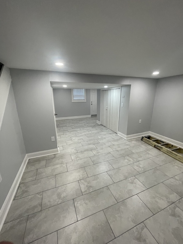 Building Photo - 7843 Lockwood Rd