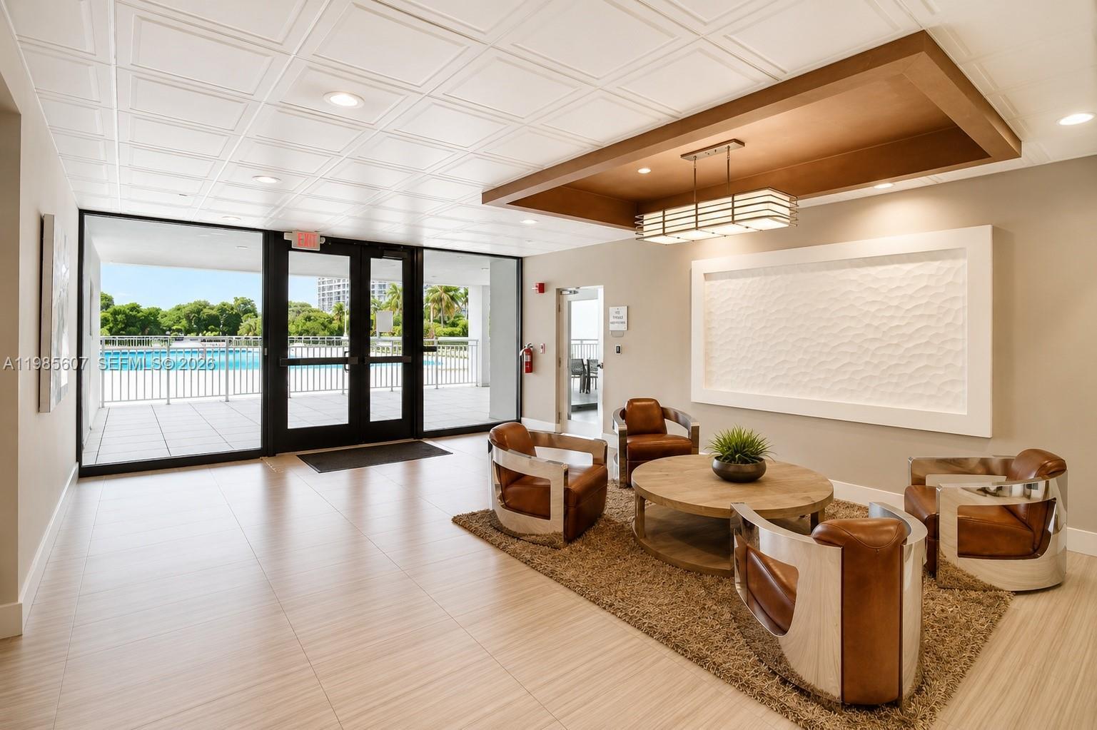 Building Photo - 3675 N Country Club Dr