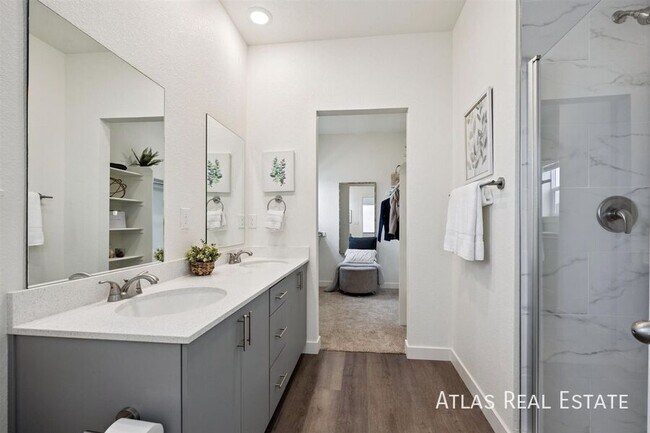 Building Photo - 630 Coney St