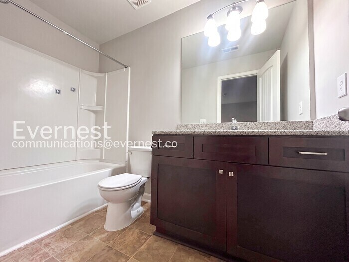 Building Photo - 1598 Iris Walk