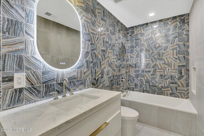 Building Photo - 243 Woodcrest Rd