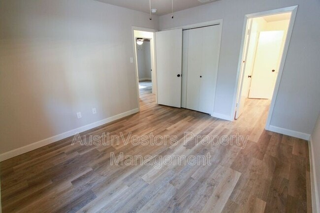 Building Photo - 6505 Columbia Oaks Ct