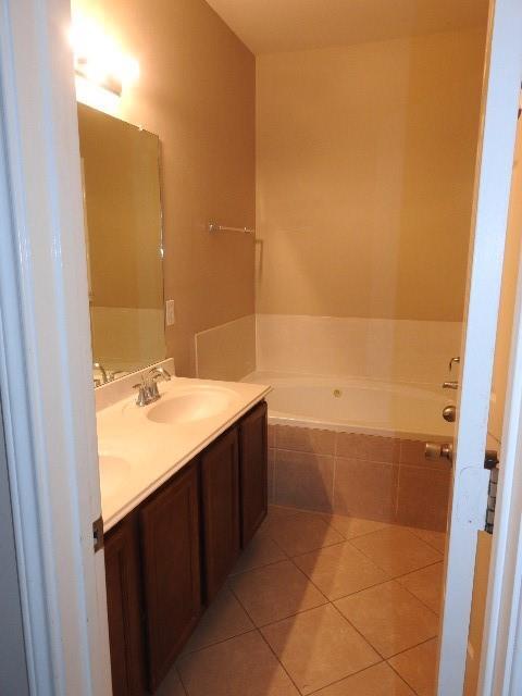 Building Photo - 25107 Hazel Ranch Dr