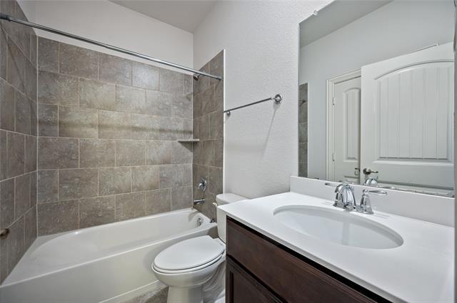 Building Photo - 549 Northwood Dr