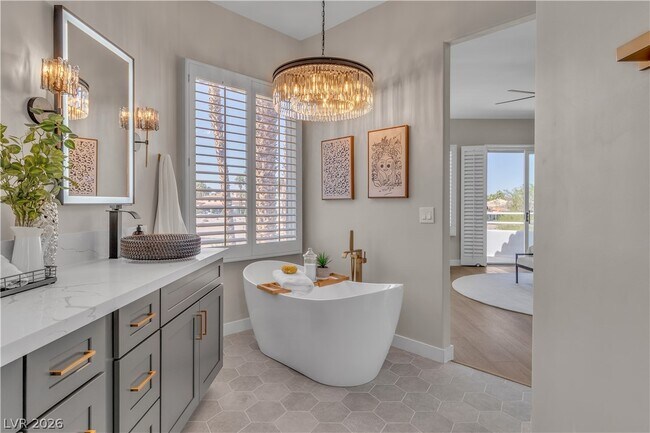 Building Photo - 8848 Rainbow Ridge Dr
