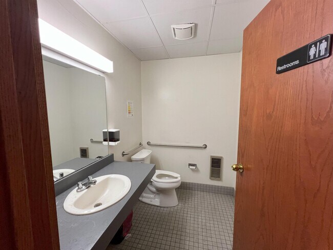 Building Photo - 2909 Perry St