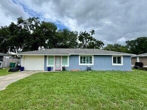 Building Photo - REMODELED Eustis 2/2 with NO HOA!