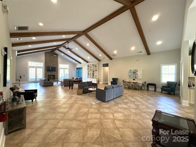 Building Photo - 14019 Thompson Rd