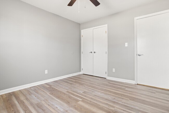 Building Photo - 2600 Mallard Ct