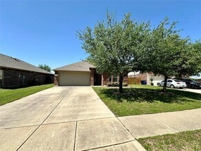 Building Photo - 905 Silverthorne Dr