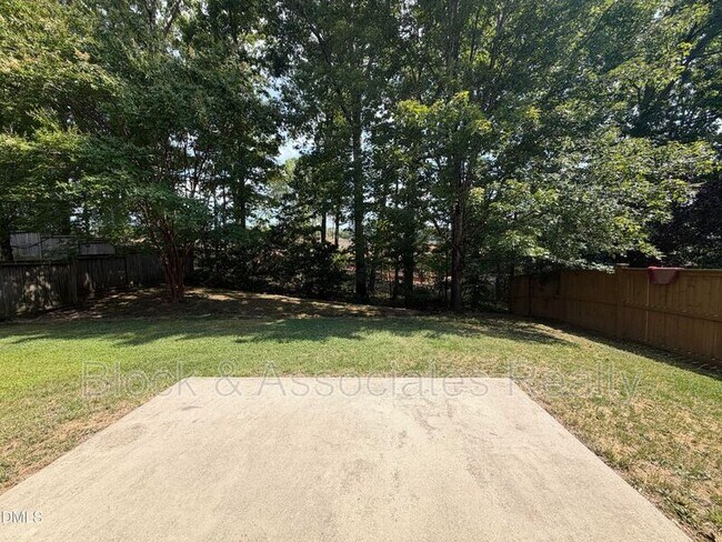 Building Photo - 2101 Addenbrock Dr