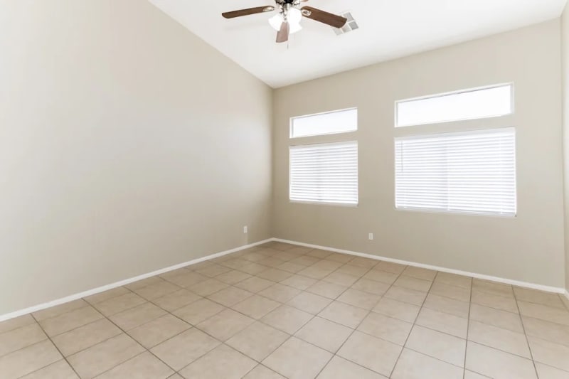 Building Photo - 5914 Buena Tierra St