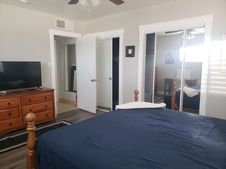 Room 1 - 8237 E Lewis Ave