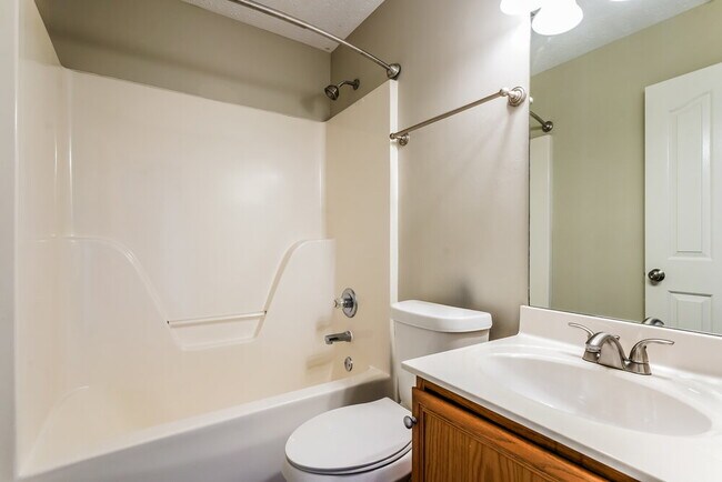 Building Photo - 906 Bexley Dr