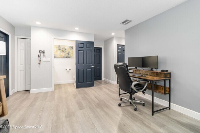 Building Photo - 1149 Scyphers St NE