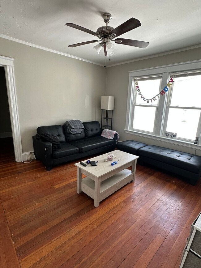 Building Photo - 37-39 Pembroke Ave  - Unit #3