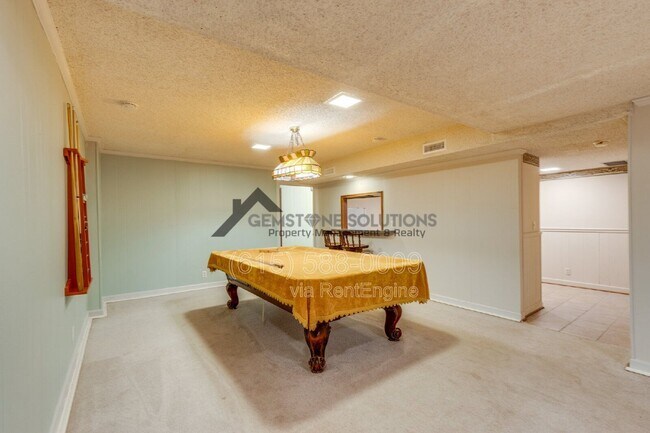 Building Photo - 1227 Carl Seyfert Memorial Dr