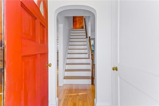 Building Photo - 111 Canna St