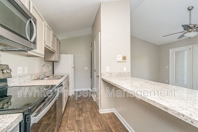 Building Photo - 6165 Meadow Rose Ln