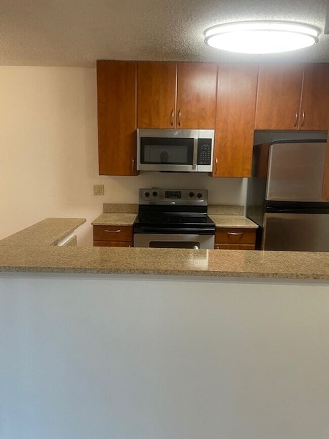 Building Photo - One bedroom condominium