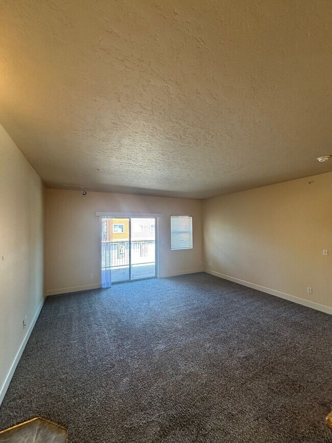 Building Photo - PHEASANT RUN CONDO (PR#4)