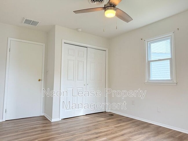 Building Photo - 745 Clarence St