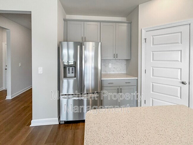 Building Photo - 760 Penfold Pt