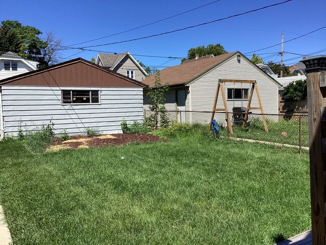 Primary Photo - 2 BR Single Family in West Allis