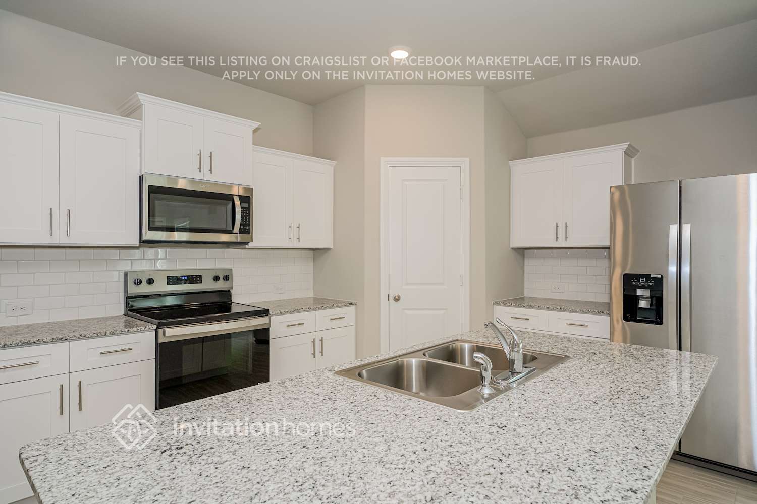 Building Photo - 422 Lubbock Dr