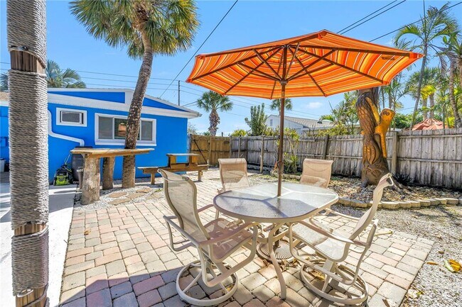 Building Photo - 6892 Gulf Winds Dr