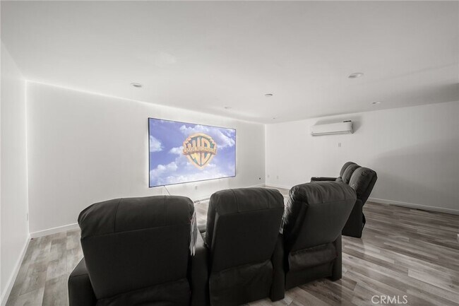 Building Photo - 4630 Cedros Ave