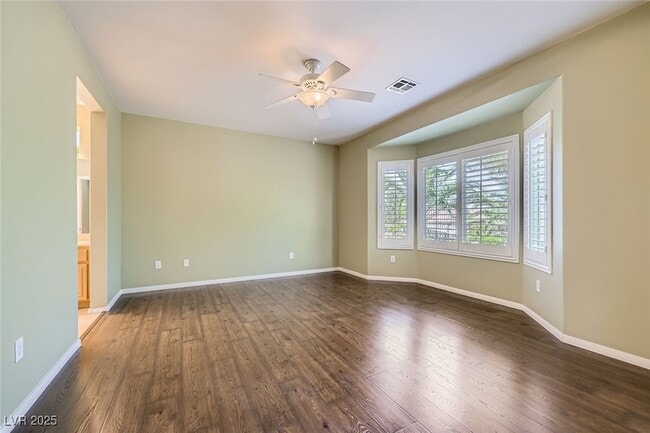 Building Photo - 2313 Fox Hills Dr