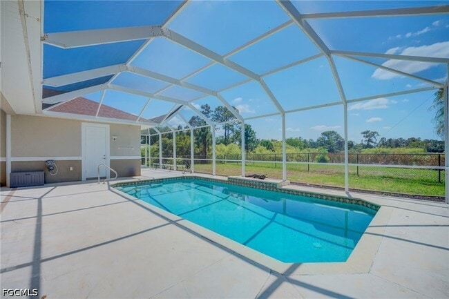 Building Photo - 638 Parkdale Blvd